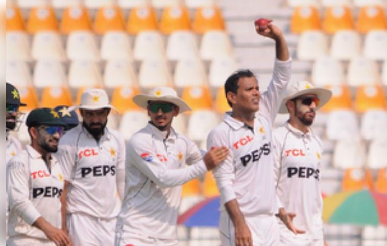 पाकिस्तान ने दूसरे टेस्ट में इंग्लैंड को 152 रनों से हराकर सीरीज 1-1 से बराबर की 