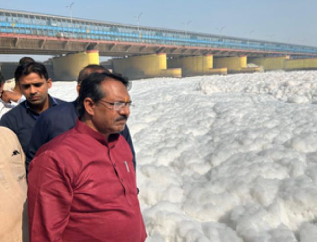 हर्ष मल्होत्रा ने यमुना का दौरा किया, प्रदूषण के लिए आतिशी सरकार को जिम्मेदार ठहराया 