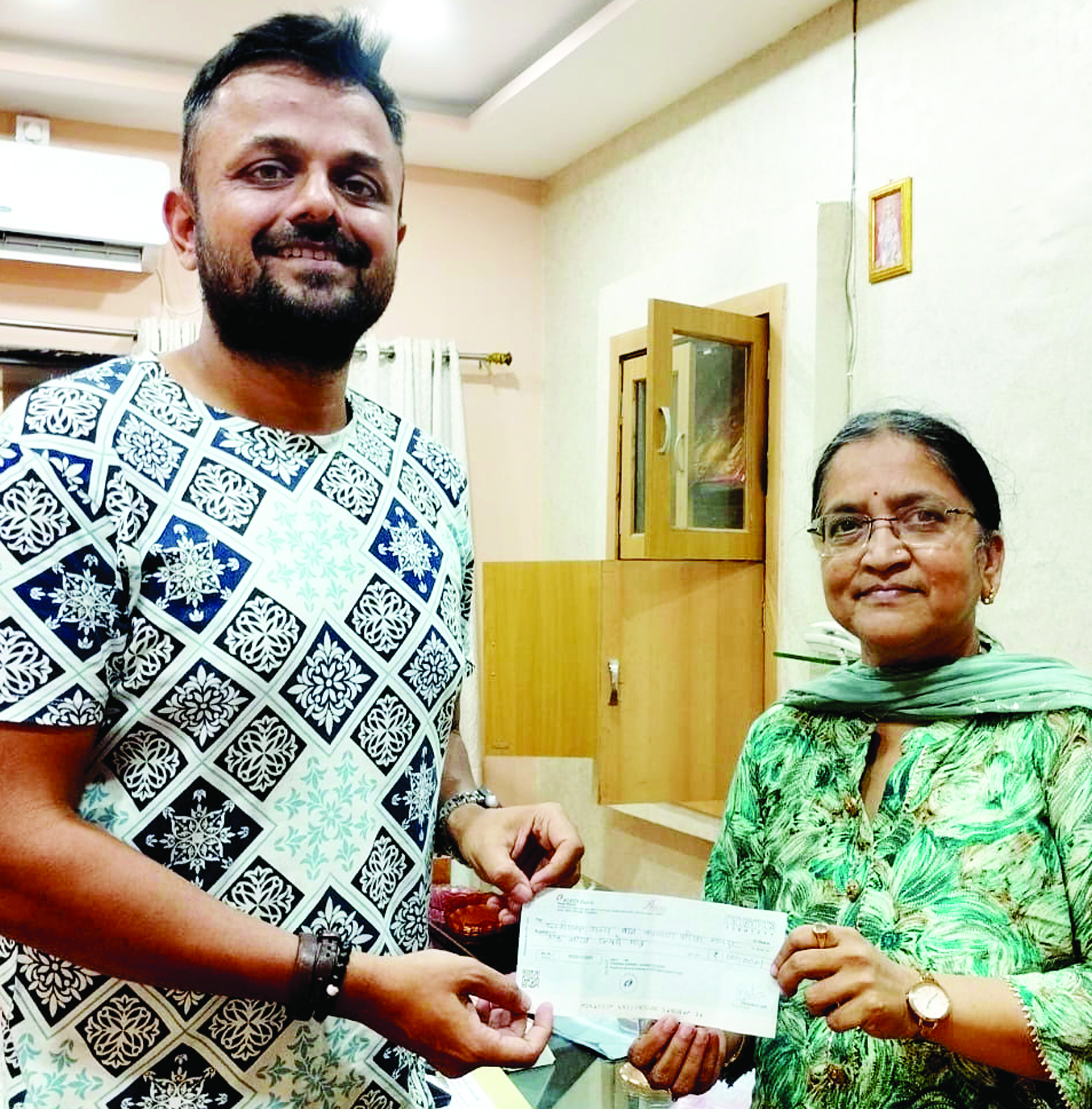 वाणी वाचन थैरेपी सेंटर को बच्चों की देखभाल के लिए इंदिरा जैन के प्रयासों से मिले 1 लाख