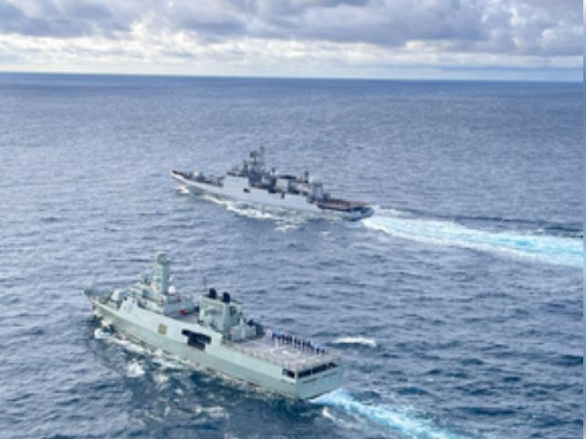 भारत और ओमान की नौसेना ने किया साझा समुद्री युद्धाभ्यास 