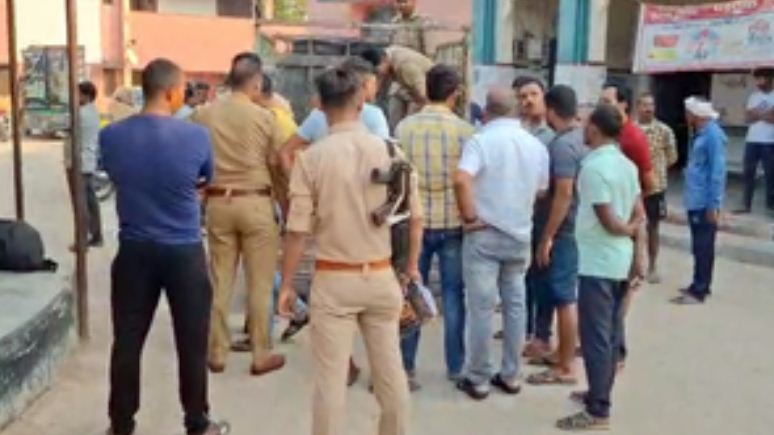 रायबरेली और मथुरा एक्सप्रेस-वे पर अलग-अलग सड़क हादसों में 6 लोगों की मौत 