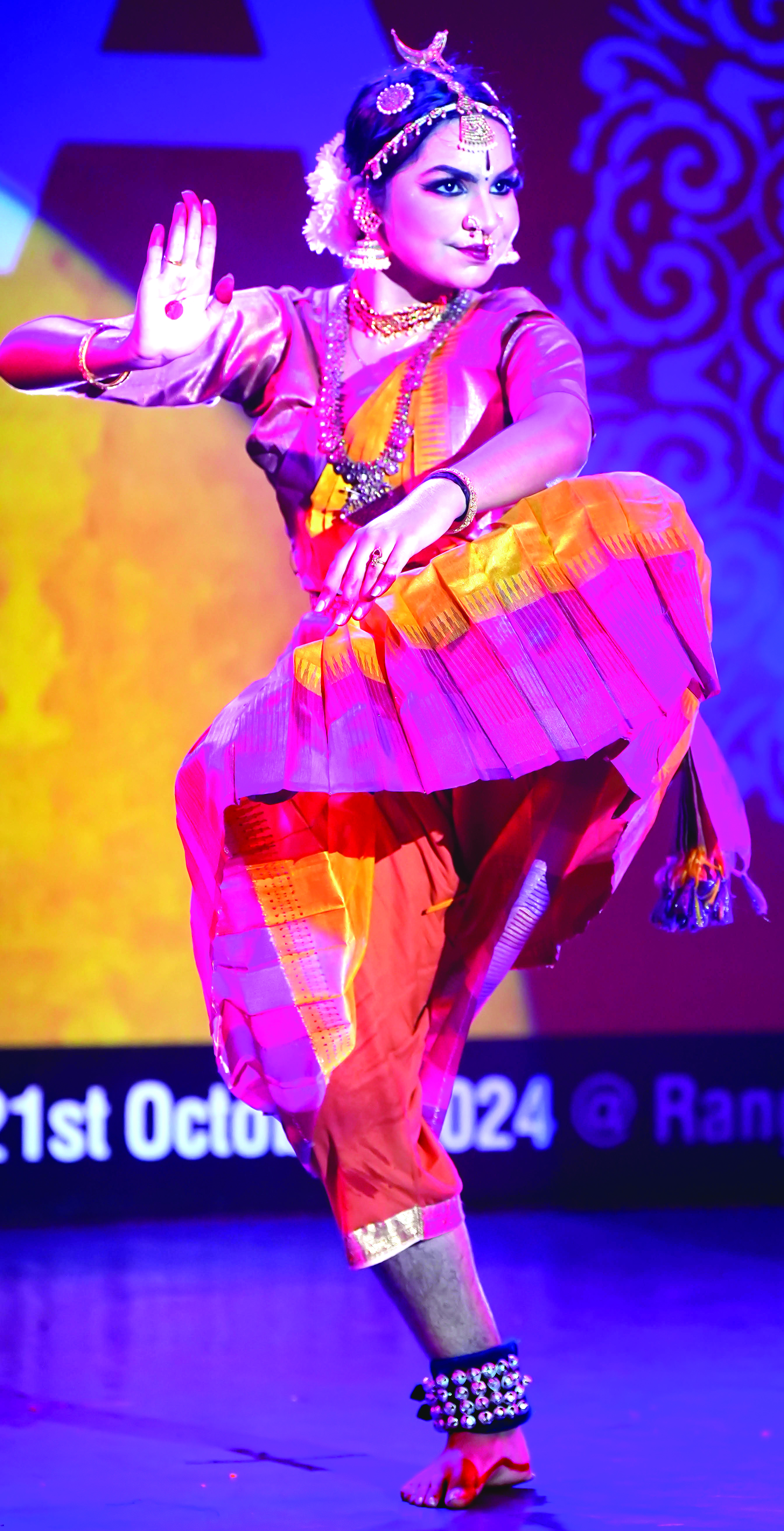 शास्त्रीय नृत्य समुदाय में प्रमुख हस्ती बनीं 18 वर्षीय नृत्यांगना मृण्मयी, यात्रा रही प्रभावशाली