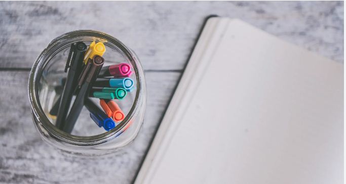 लेखक और लिक्खाड़