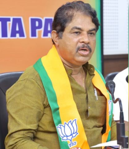 कर्नाटक भाजपा ने योगेश्वर के कांग्रेस में शामिल होने की निंदा की