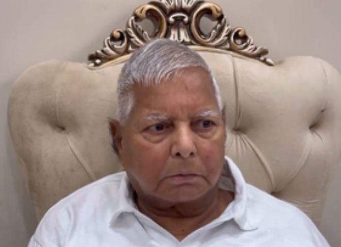 भाजपा सांसद प्रदीप सिंह के बयान पर नीतीश की चुप्पी, लालू यादव का तंज, 'वे कब बोलते हैं' 