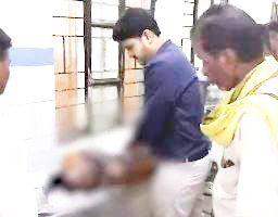 सड़क दुर्घटना में 25 वर्षीय बाइक सवार की मौत