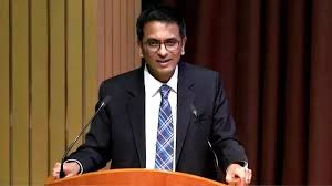 सीजेआई चंद्रचूड़: समाज को आकार देने वाले ऐतिहासिक निर्णय लिखे; कुछ विवादास्पद फैसले भी दिए सीजेआई चंद्रचूड़: समाज को आकार देने वाले ऐतिहासिक निर्णय लिखे; कुछ विवादास्पद फैसले भी दिए