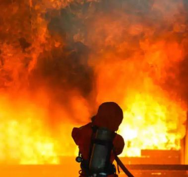 गुजरात के एक गोदाम में आग लगने से तीन श्रमिकों की मौत, तीन अन्य घायल