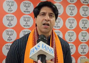 'बंटोगे तो कटोगे' और 'एक रहोगे तो सेफ रहोगे' के नारे से ओवैसी के पेट में क्यों हो रहा दर्द? : शहजाद पूनावाला 