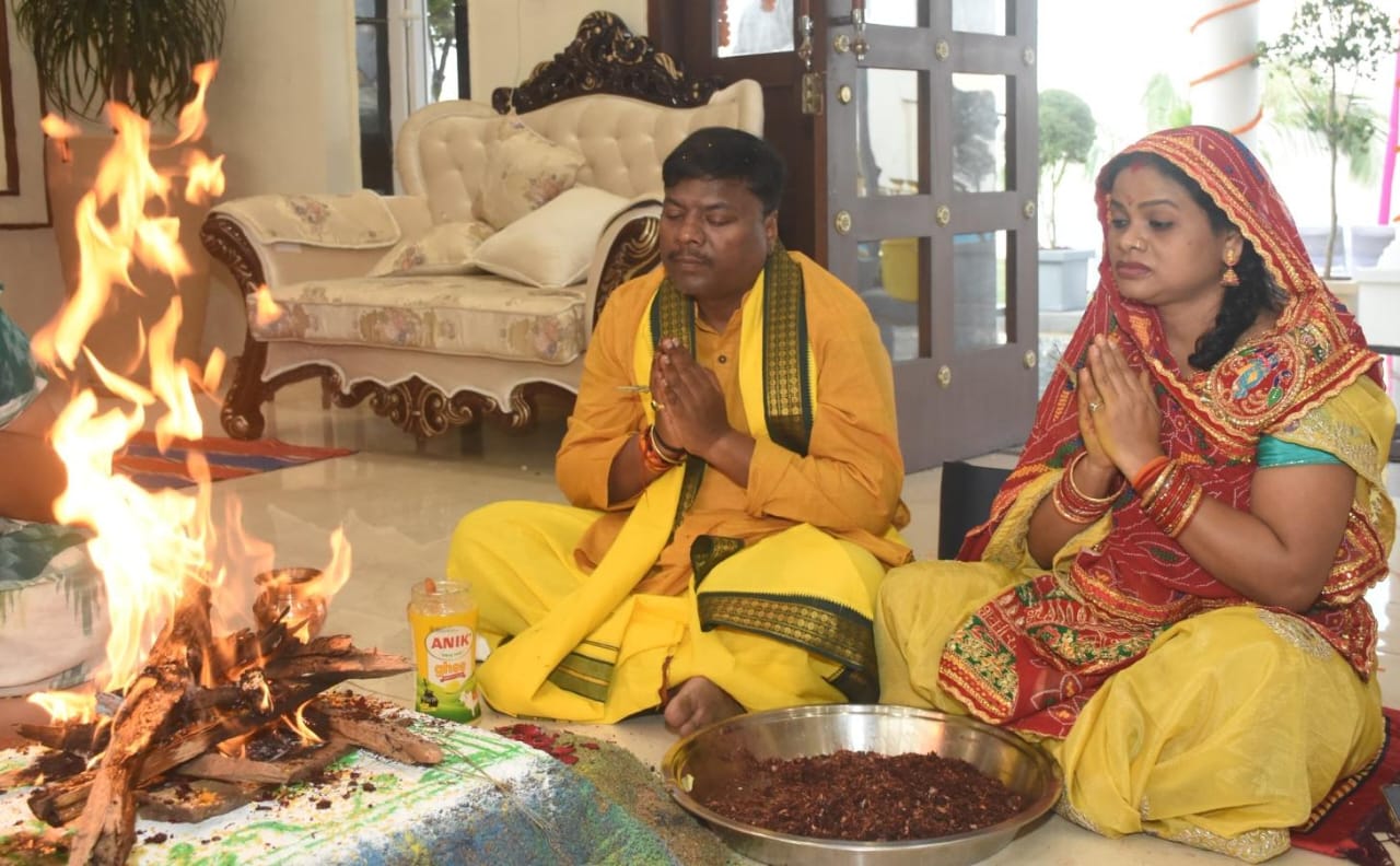 केदार का भी नवा रायपुर में गृह प्रवेश केदार का भी नवा रायपुर में गृह प्रवेश