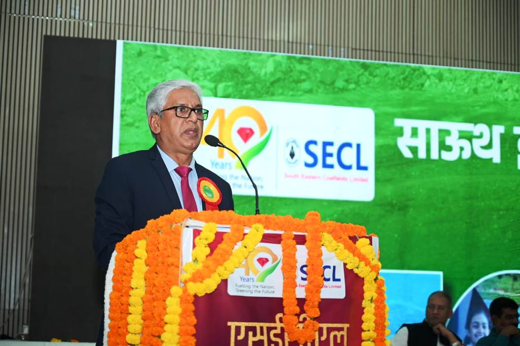 एसईसीएल के 40वें स्थापना दिवस पर नये लोगो का अनावरण, पटनायक का उद्बोधन