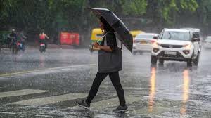 तमिलनाडु में भारी बारिश की आशंका, चेन्नई और आसपास के ज़िलों में स्कूल बंद
