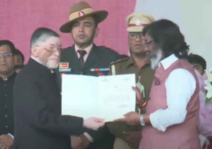 हेमंत सोरेन के शपथ ग्रहण समारोह में इंडिया ब्लॉक के शीर्ष नेता रहे मौजूद 