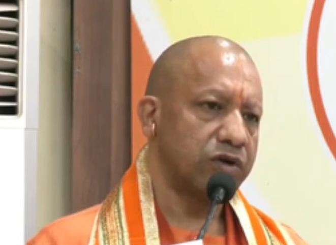 उपचुनाव की जीत से विपक्ष भयभीत, 2027 में इससे भी बड़ी होगी भाजपा की विजय : सीएम योगी