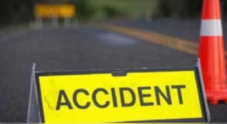 मध्य प्रदेश के खरगोन में बस पलटी, चार यात्रियों की मौत 