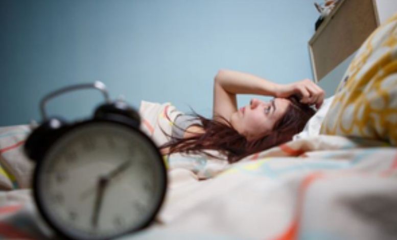 क्या आप भी अनिद्रा की समस्या से रहते हैं परेशान, तो करें इन आर्युवेदिक औषधिओं का सेवन