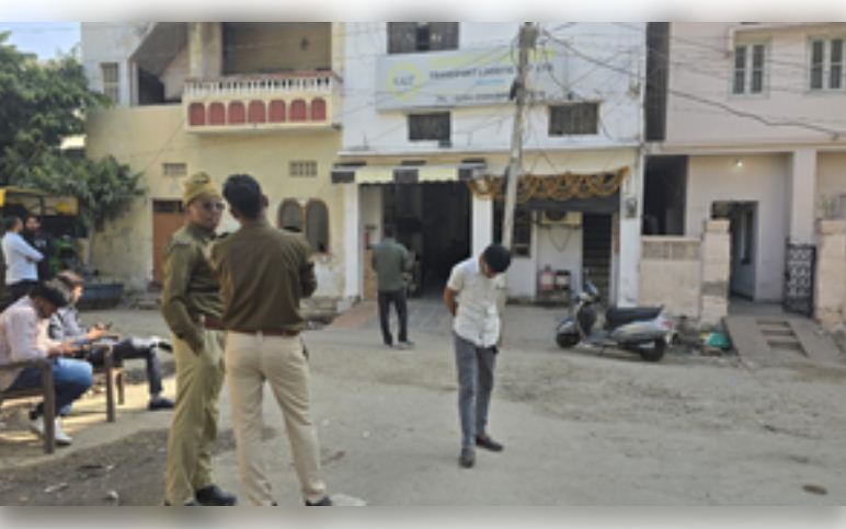 उदयपुर में ट्रांसपोर्ट व्यवसाई पर आयकर विभाग का छापा, 50 किलो सोना और पांच करोड़ की नगदी बरामद 