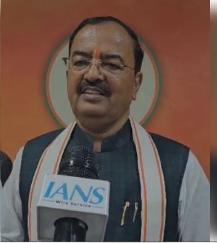 सपा और कांग्रेस एक सांपनाथ, तो दूसरा नागनाथ : केशव प्रसाद