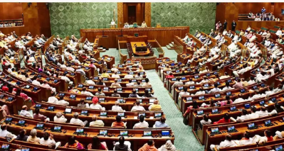 भाजपा सांसद के आरोपों पर विपक्ष का हंगामा, लोकसभा की कार्यवाही दिनभर के लिए स्थगित