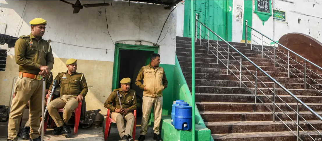 संभल की मस्जिद के बारे में पुरातत्व विभाग के दावों पर सवाल