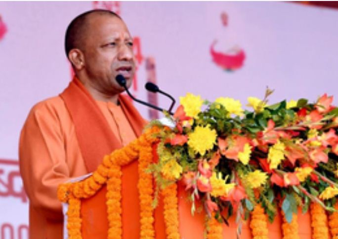 सबको जोड़ने की ताकत रखती है भारतीयता और सनातन : मुख्यमंत्री योगी 