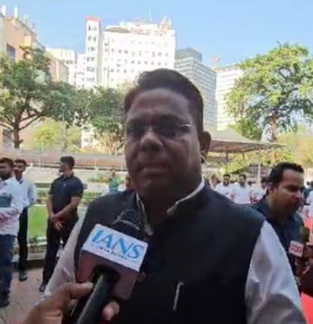 सत्तारूढ़ पार्टी को समझना चाहिए, देना चाहिए नेता प्रतिपक्ष पद : रईस शेख 