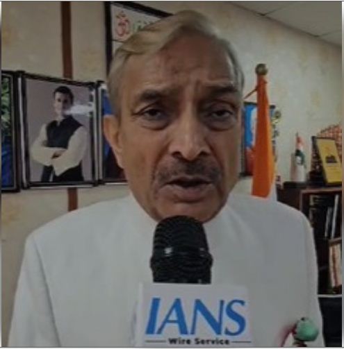 बांग्लादेश में हिंदुओं की हत्या रोकने के लिए इंदिरा गांधी की समाधि पर बैठकर हिम्मत और प्रेरणा लें पीएम मोदी : प्रमोद तिवारी 