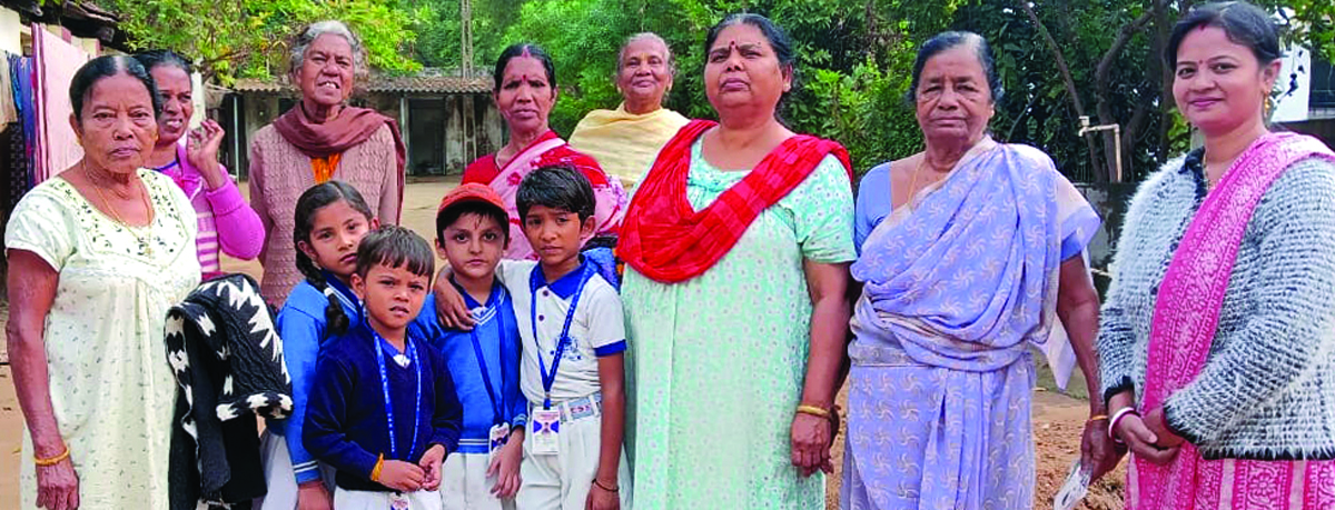 सीएसके स्कूल नौनिहालों ने माना कैंप स्थित वृद्धाश्रम में गर्म कपड़ों किए दान सीएसके स्कूल नौनिहालों ने माना कैंप स्थित वृद्धाश्रम में गर्म कपड़ों किए दान