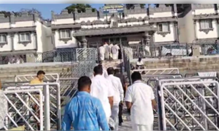 तिरुपति: एसआईटी टीम ने श्री वेंकटेश्वर मंदिर की रसोई का निरीक्षण किया 