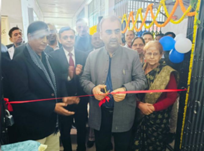 बिहार : मंत्री मंगल पांडे ने पटना में माइक्रोबायोलॉजी प्रयोगशाला का किया उद्घाटन 