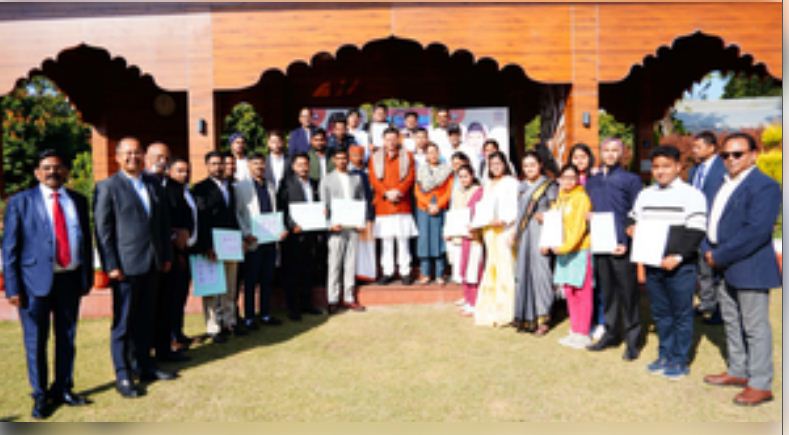 उत्तराखंड : सीएम धामी ने नवचयनित अभ्यर्थियों को बांटे नियुक्ति पत्र, दी शुभकामनाएं 