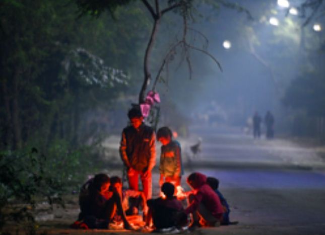 कोल्ड वेव, फाग और प्रदूषण की तिहरी मार झेल रहा है एनसीआर 