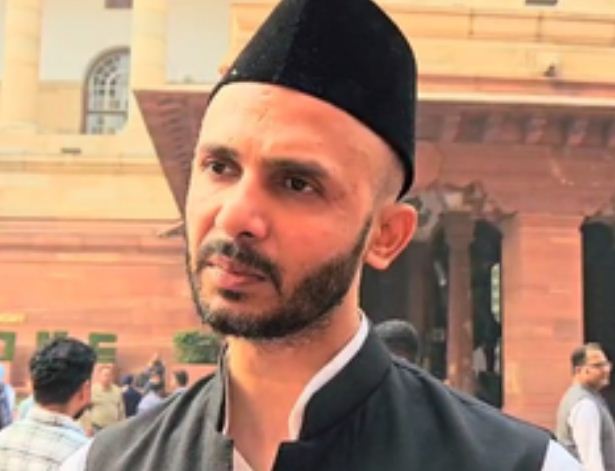 संभल : सपा सांसद जियाउर्रहमान पर बिजली चोरी का मुकदमा दर्ज 