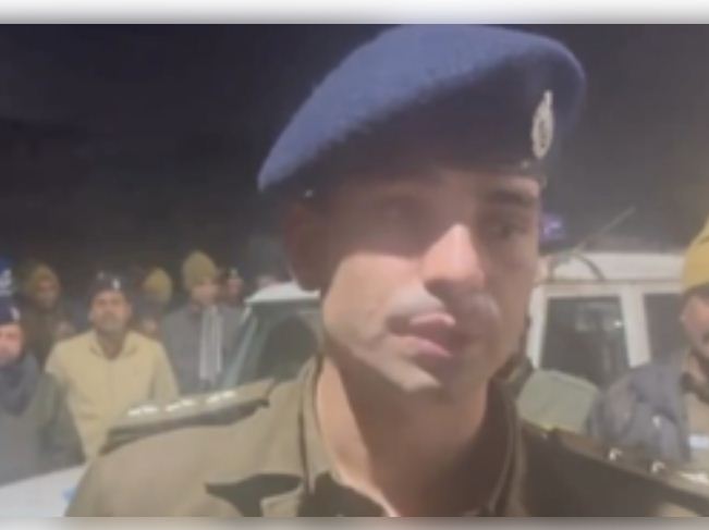 बिहार में राजद विधायक के भाई के घर छापेमारी, हथियार सहित नोट गिनने की मशीन बरामद