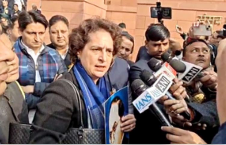 अमित शाह को बचाने के लिए हुई साजिश, धक्का-मुक्की मामले पर बोली प्रियंका गांधी 