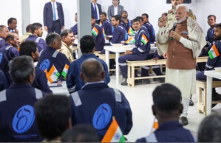 'आपका प्यार मुझे यहां तक खींच लाया', कुवैत में भारतीय श्रमिकों से बोले पीएम मोदी 
