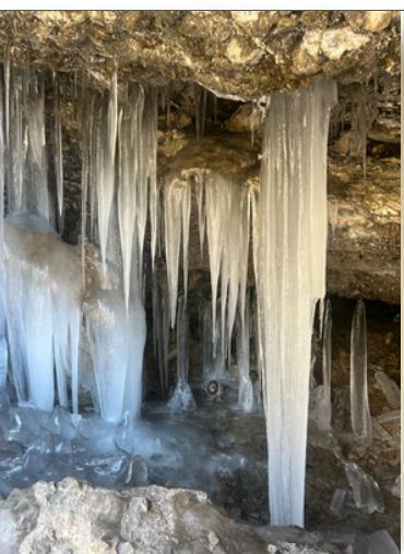 उत्तराखंड जोशीमठ-नीती हाइवे पर बर्फानी बाबा के दर्शन के लिए श्रद्धालुओं का आना शुरू 