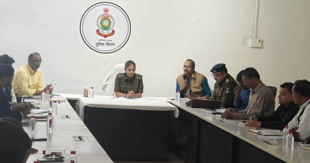 सेल्स और लोन रिकवरी एजेंट पर रखें नियंत्रण, वरना होगी कार्रवाई: एसपी सेल्स और लोन रिकवरी एजेंट पर रखें नियंत्रण, वरना होगी कार्रवाई: एसपी