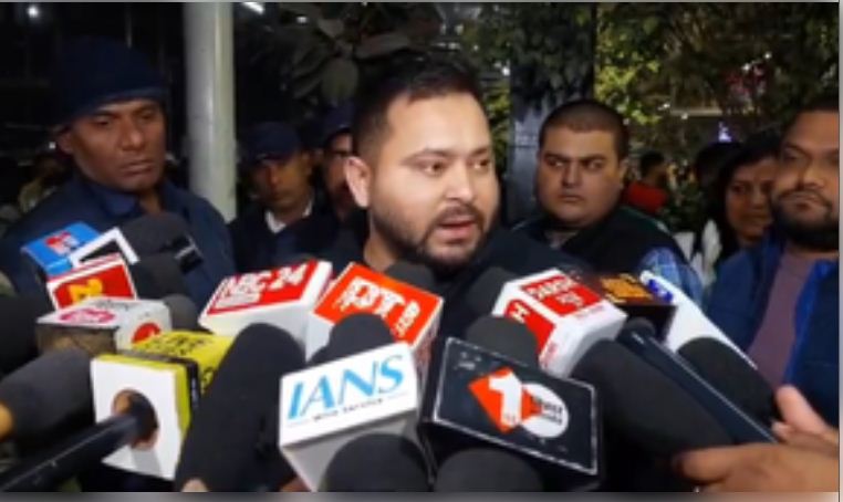 बिहार में सियासी उलटफेर से तेजस्वी का इनकार
