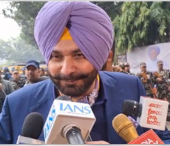 कई लोगों का सौ किलो का शरीर, दिल चिड़िया का: नवजोत सिंह सिद्धू 