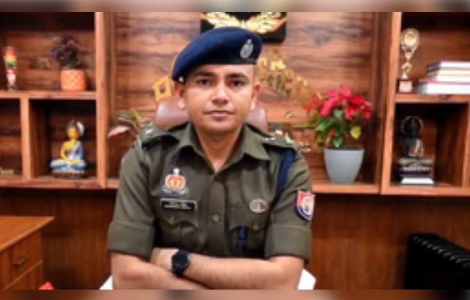 महाकुंभ 2025 : सुरक्षा व्यवस्था को लेकर महराजगंज-नेपाल सीमा पर पुलिस एसएसबी सतर्क 