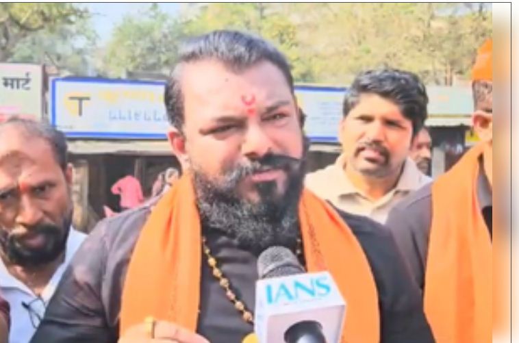 महाराष्ट्र : बीड सरपंच हत्याकांड, एसआईटी की मांग को लेकर सड़क पर उतरा मराठा समाज मोर्चा 