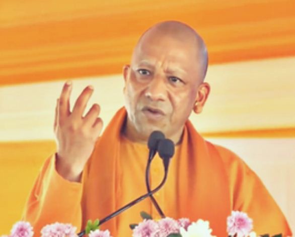 पूर्व आईपीएस आचार्य किशोर कुणाल के निधन पर सीएम योगी ने जताया दुख 