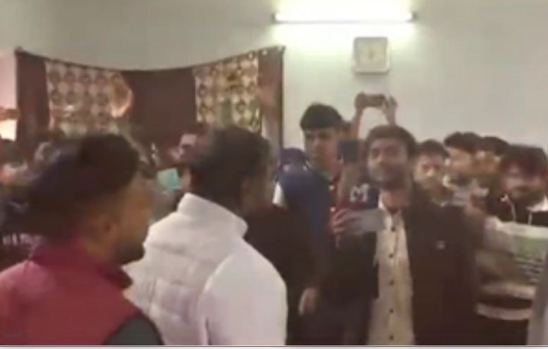 अंबाला: बरनाला में बजरंग दल के कार्यकर्ताओं और ईसाई समाज के लोगों के बीच टकराव, धर्मांतरण का आरोप 