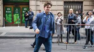 जींस विवाद के बाद शतरंज चैंपियन मैग्नस कार्लसन फिर से खेलने के लिए राज़ी हुए,