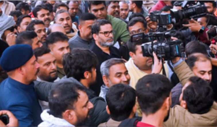 पटना में बीपीएससी परीक्षा रद्द कराने को लेकर शुरू हुआ छात्र आंदोलन बन गया राजनीतिक 'अखाड़ा'!