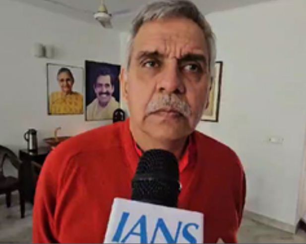 केजरीवाल ने आरएसएस प्रमुख को लिखी चिट्ठी, संदीप दीक्षित बोले वो संघी 