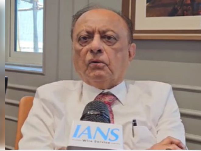 एनसीपी तोड़ने के लिए अजित को मांगनी चाहिए शरद पवार से माफी : माजिद मेमन 