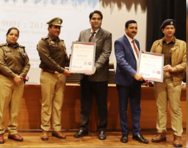 गौतमबुद्ध नगर के तीन थानों को आईएसओ सर्टिफिकेट मिला, पुलिस महानिदेशक ने दी बधाई 
