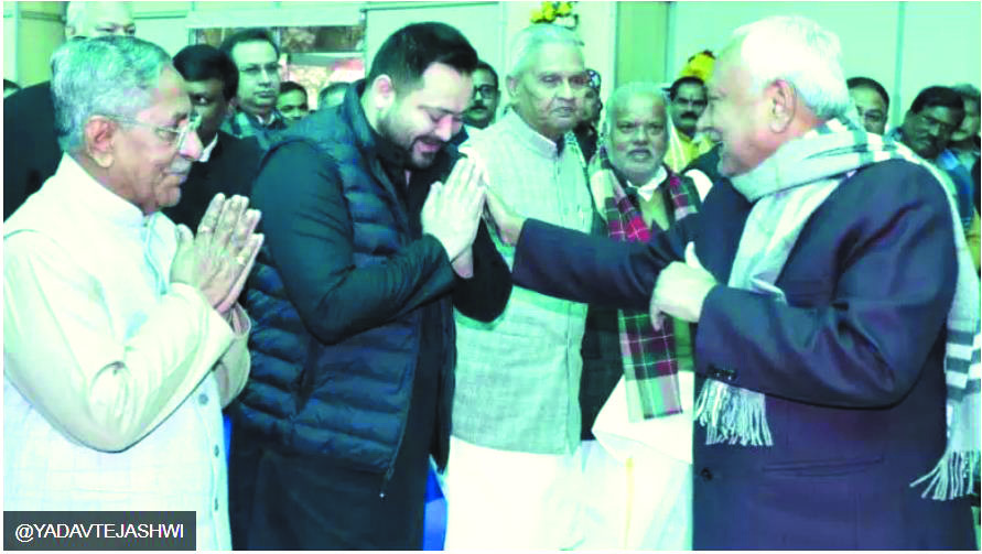 नीतीश कुमार को लेकर बिहार में फिर से क्यों है हलचल, क्या करवट बदलेगी राजनीति